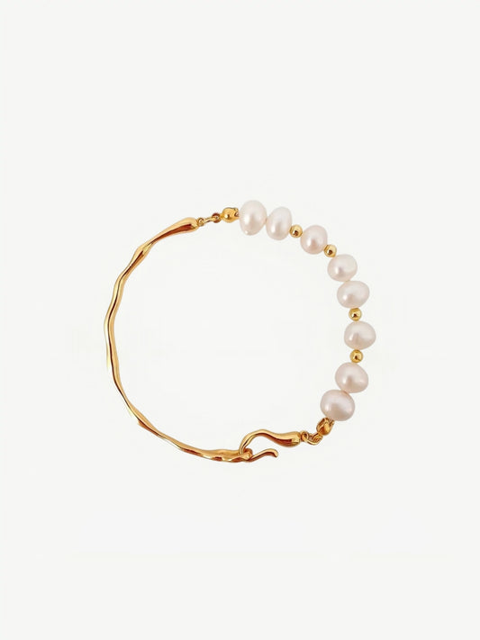 Aureate Ripple Pearl Bracelet