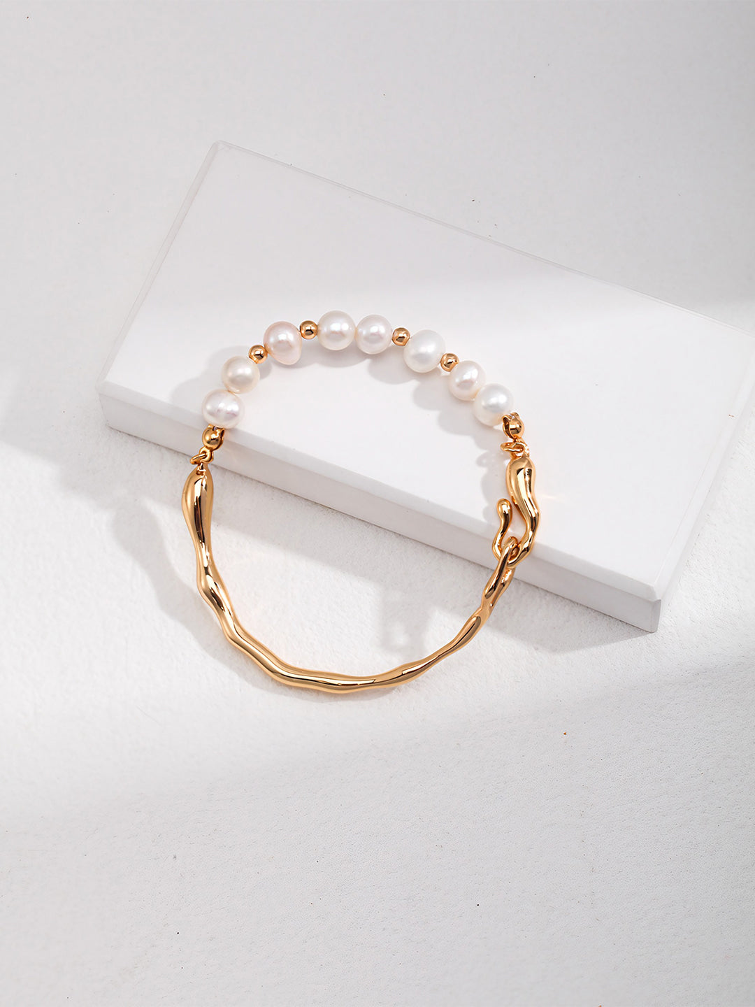 Aureate Ripple Pearl Bracelet-Bracelets-SoulAdorne