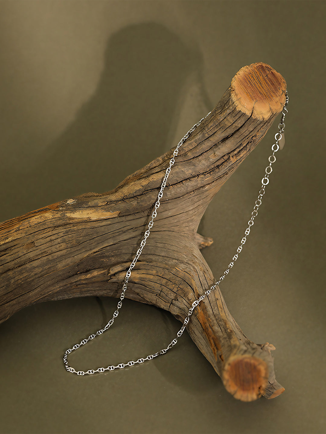 Eternal Twist Link Necklace-Necklaces-SoulAdorne