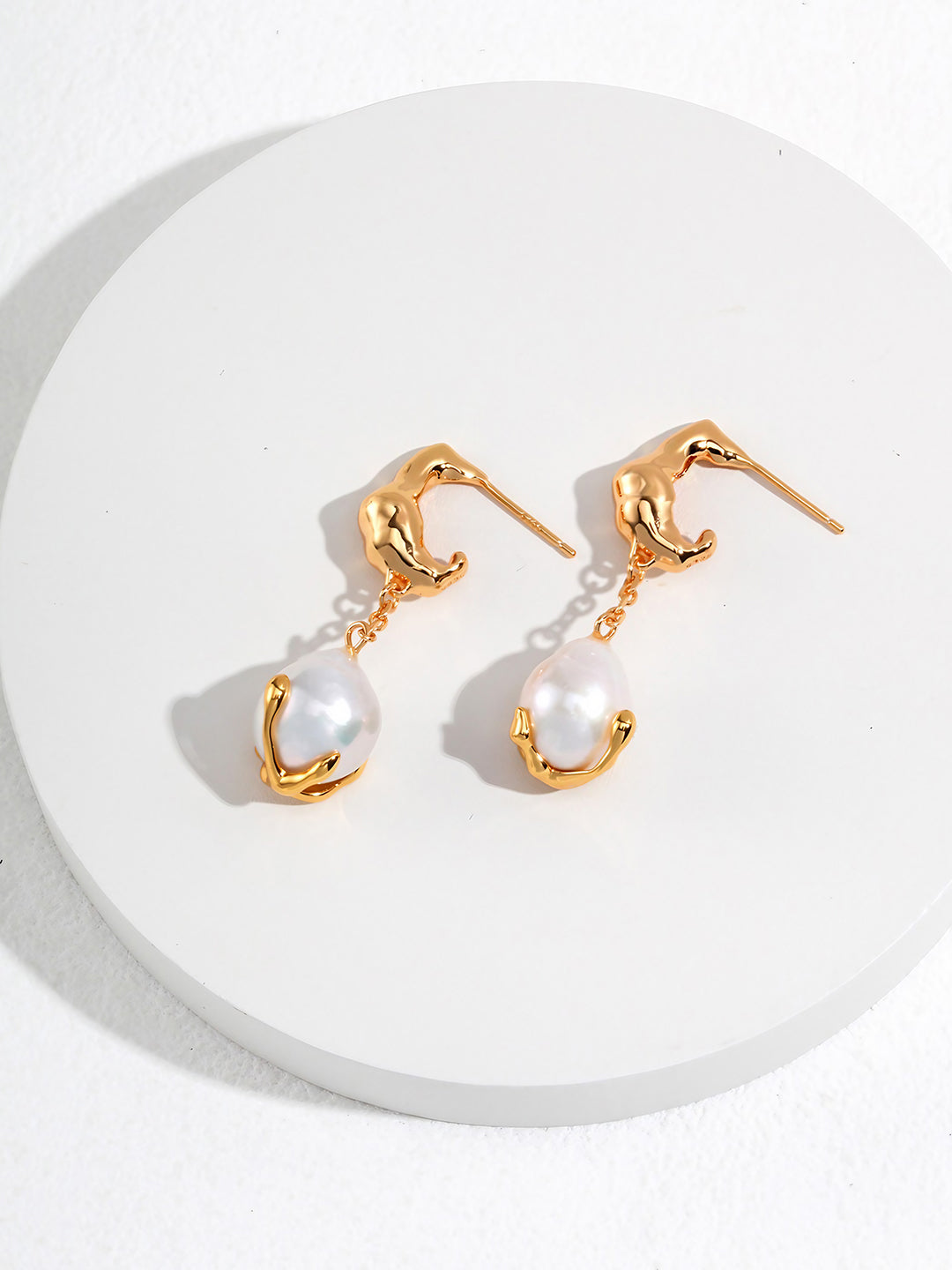 Golden Clasp Baroque Earrings-Earrings-SoulAdorne