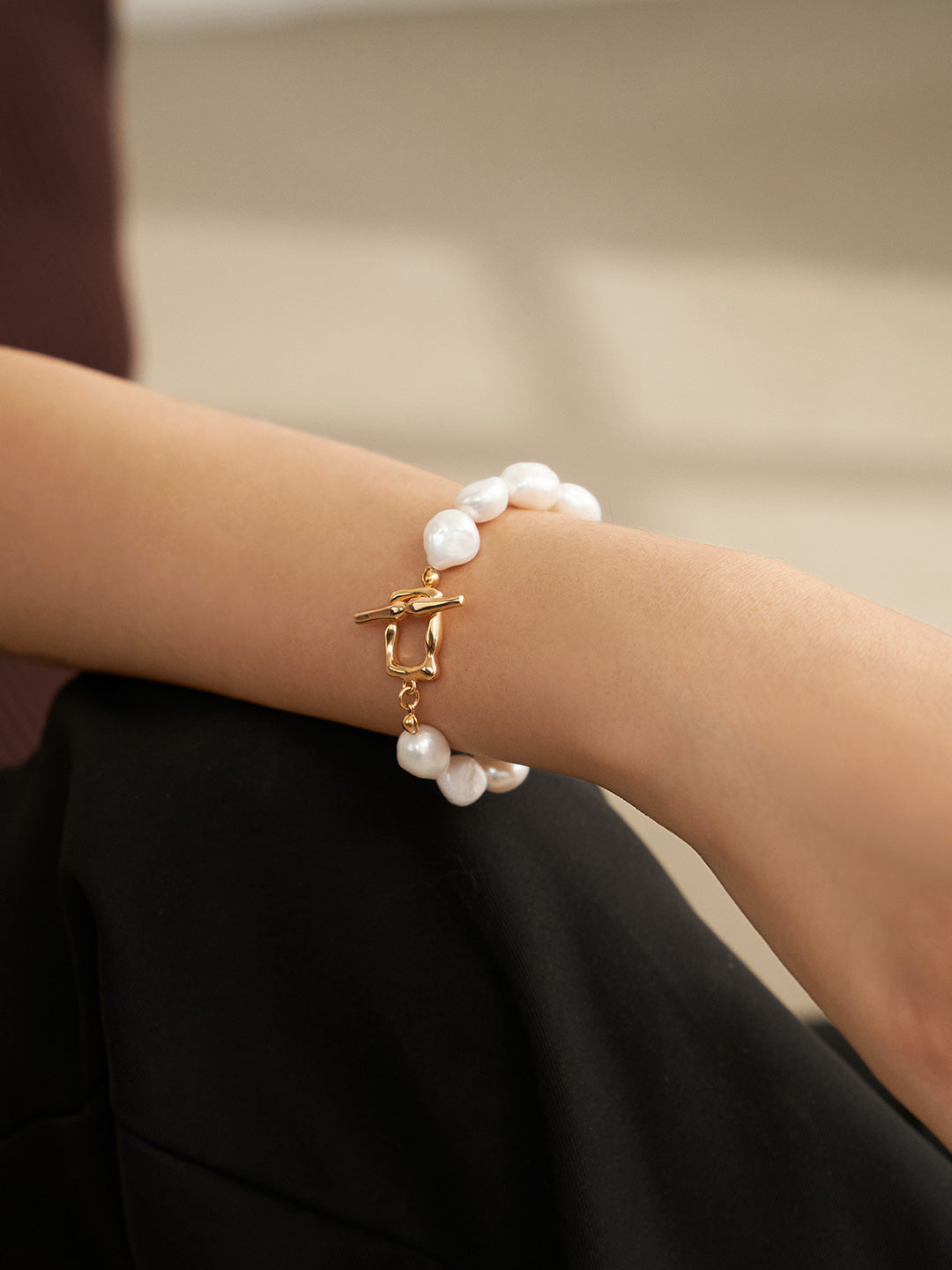 Golden Clasp Baroque Pearl Bracelet-Bracelets-SoulAdorne