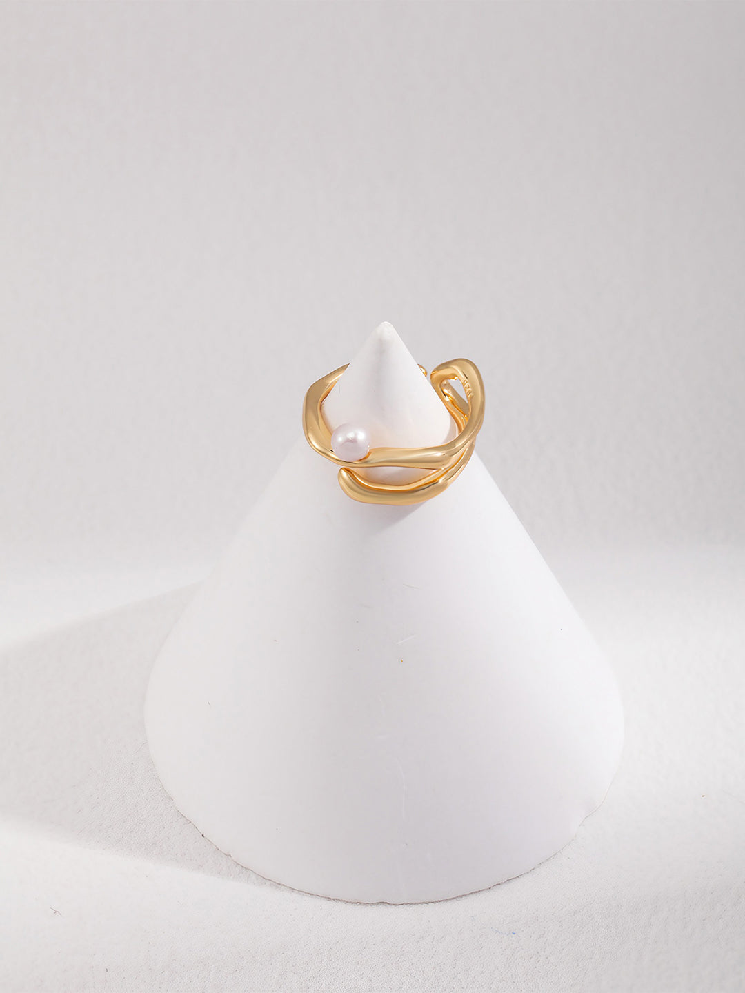 Pearlescent Embrace Ring