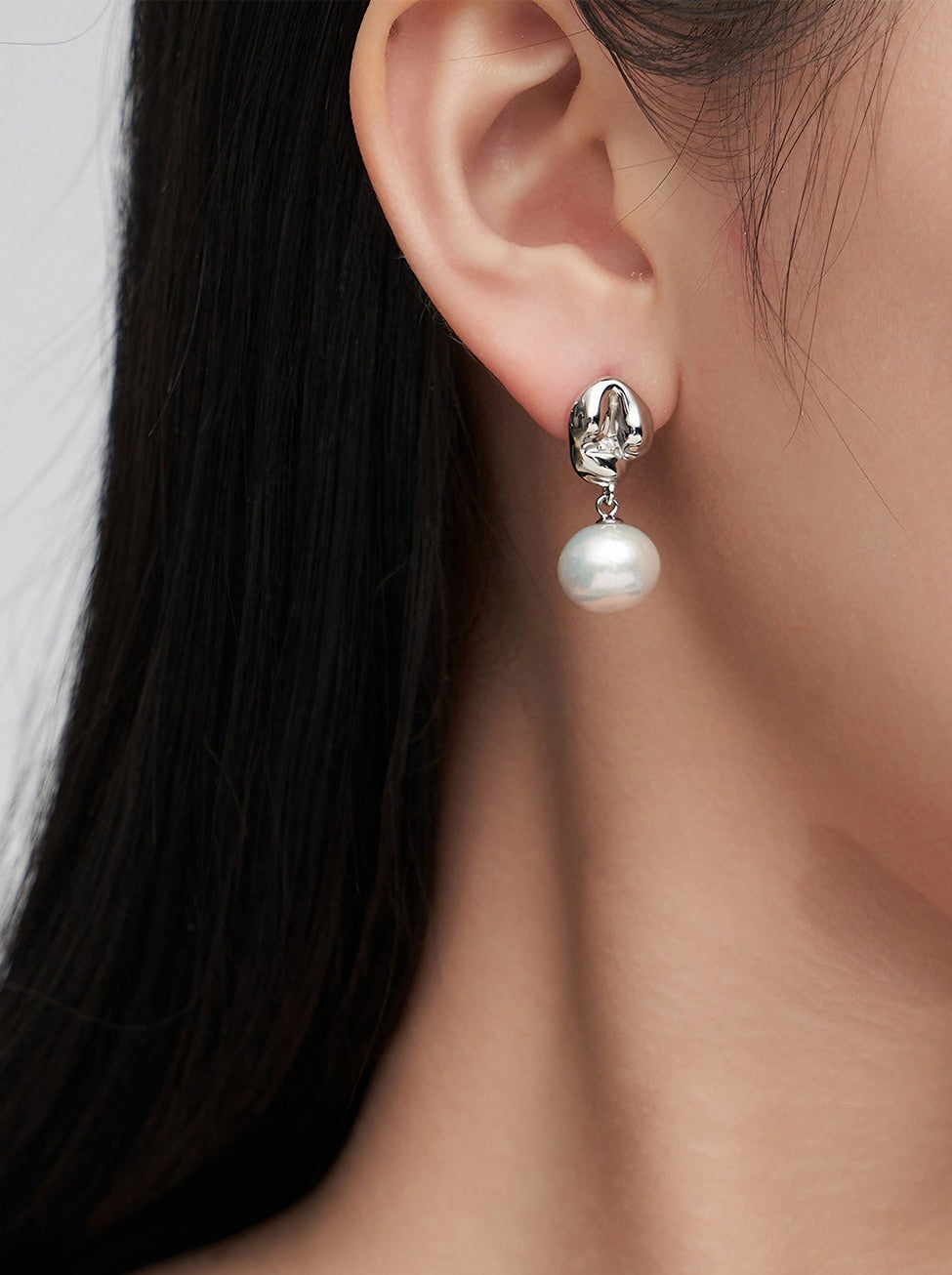 Silver Whirlpool Pearl Earrings-Earrings-SoulAdorne