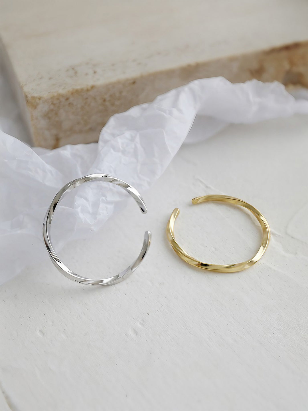 Sleek Aurous Arc Ring-Rings-SoulAdorne