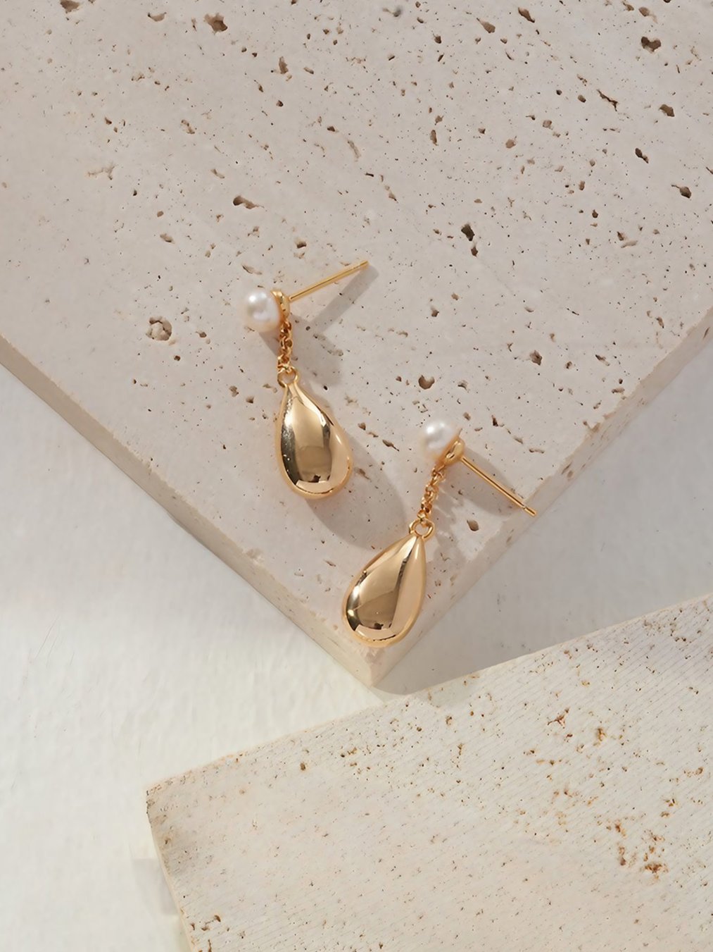 Sleek Teardrop Pearl Earrings-Earrings-SoulAdorne